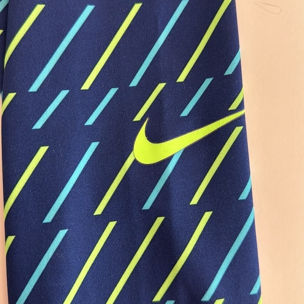 Nike Pro tights, set of 3 pairs included, all women’s S, in EUC - Picture 4 of 16